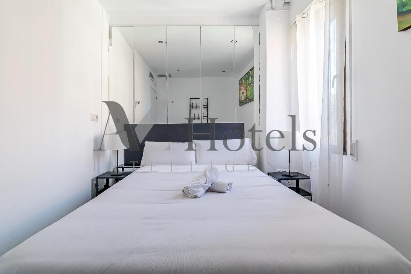 Ayz Ulises - Auto Check-In Property Madri Exterior foto