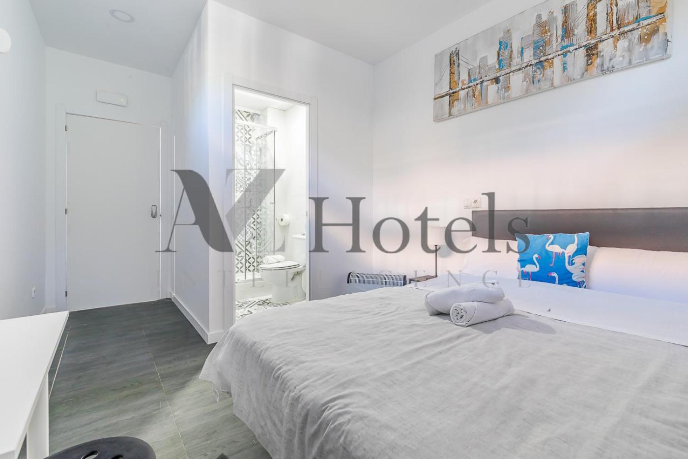 Ayz Ulises - Auto Check-In Property Madri Exterior foto